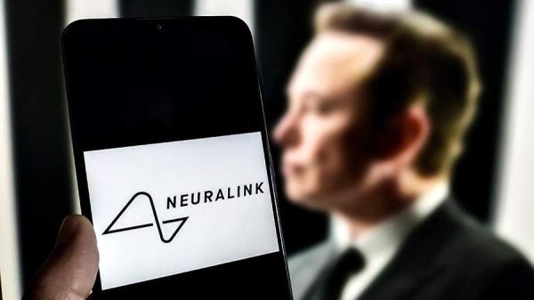 Маск сообщил о втором успешном вживлении импланта Neuralink