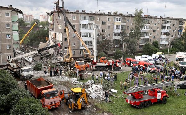 Задержанные слесари последними проверяли газ в рухнувшем в Тагиле доме