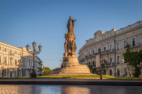 «В Москву езжай». Чиновники в Одессе разругались из-за «русских» улиц